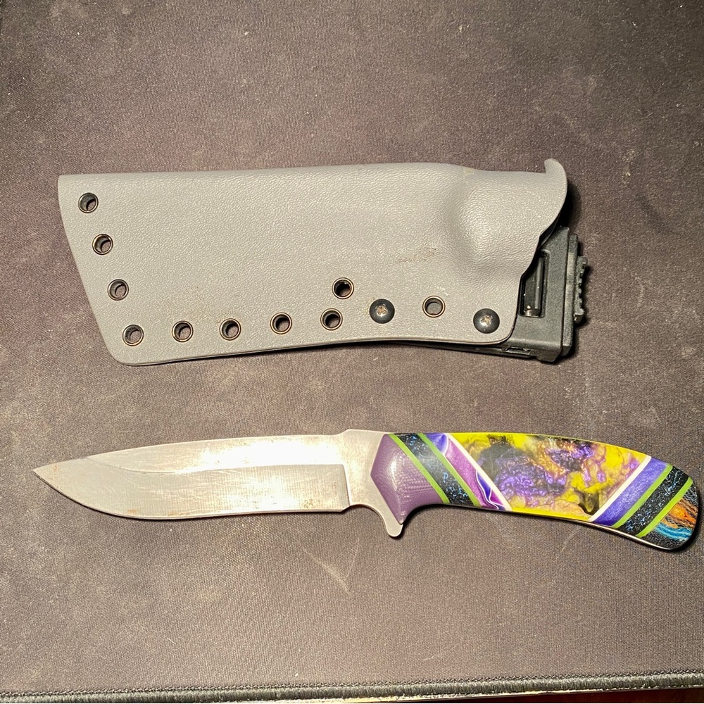 Custom fixed blade knife with sheath